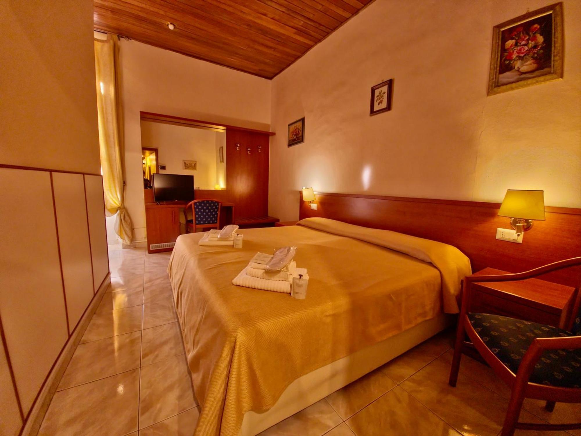 Hotel Azzurra Rome Exterior photo